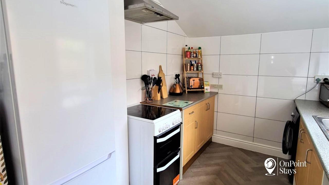 Lovely Spacious 5 Bedroom Home Near Chester City Centre Екстер'єр фото