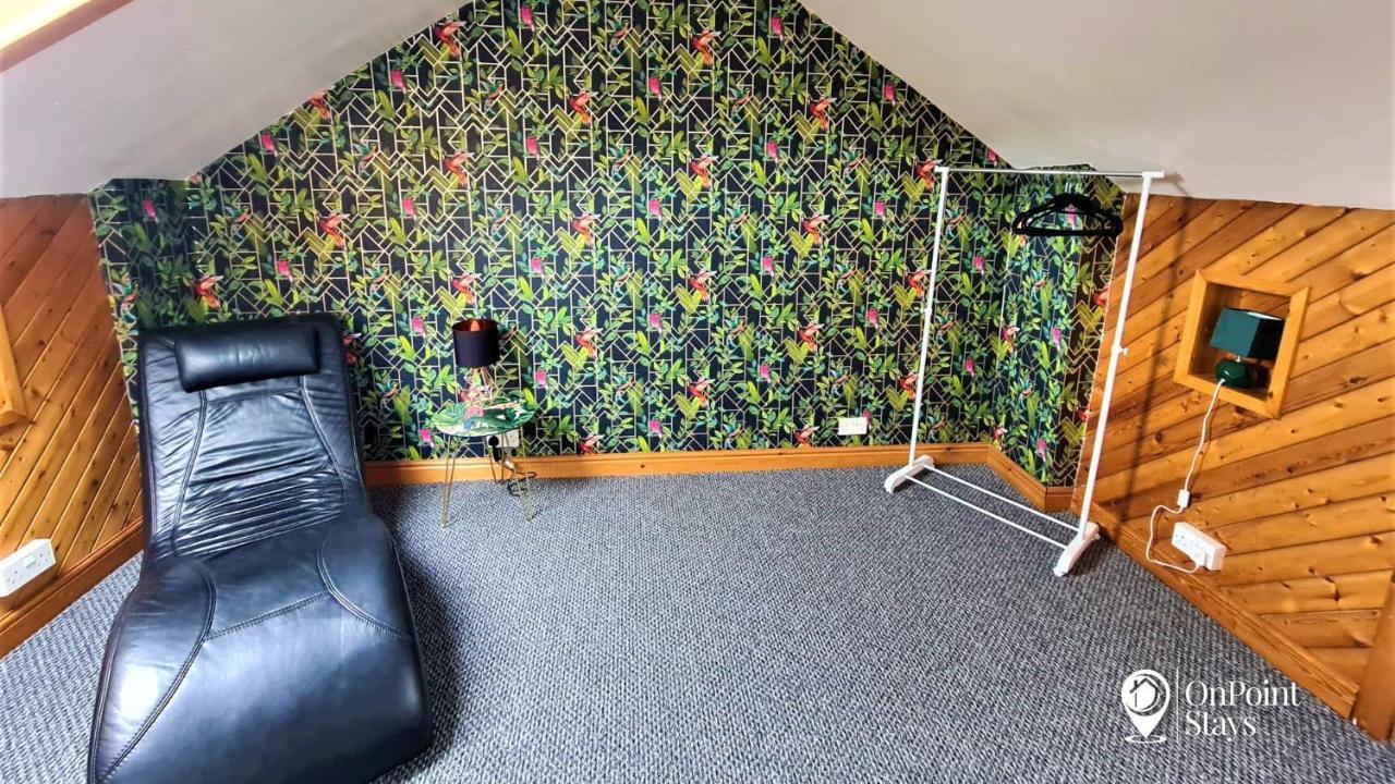 Lovely Spacious 5 Bedroom Home Near Chester City Centre Екстер'єр фото